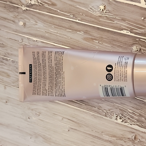 Freeman cosmic metallic peel off mask - Picture 2 of 4